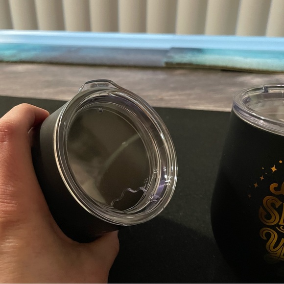 Two New wine tumblers for the Disney Hocus Pocus fan or wine fan! Set of 2. - Picture 2 of 7